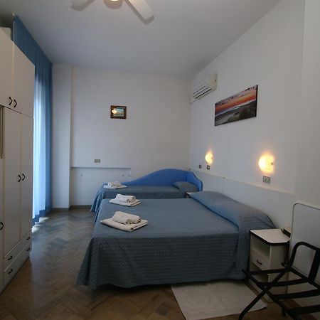 Hotel Tre Assi Rimini Esterno foto