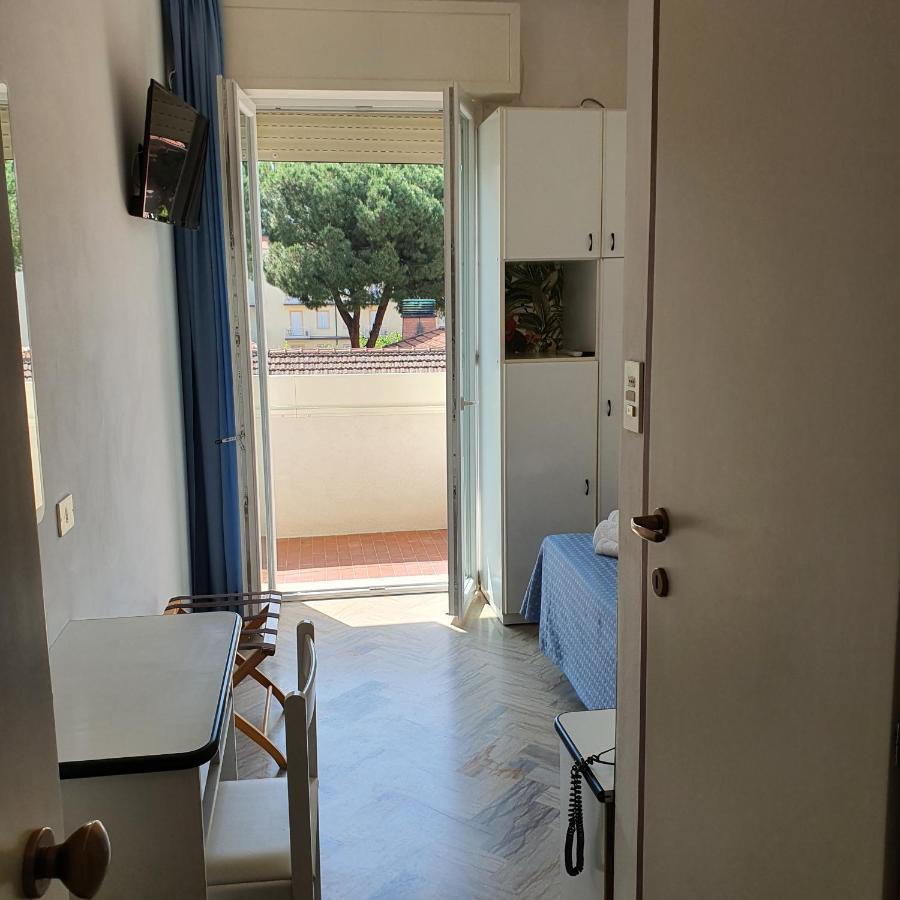 Hotel Tre Assi Rimini Esterno foto