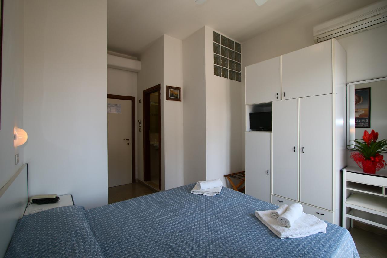 Hotel Tre Assi Rimini Esterno foto
