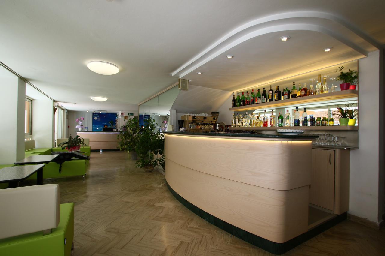 Hotel Tre Assi Rimini Esterno foto