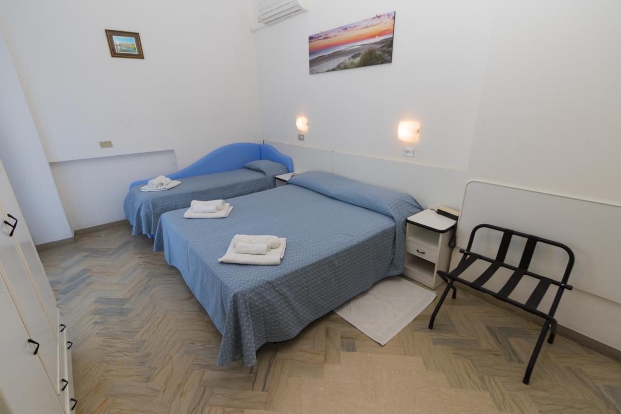 Hotel Tre Assi Rimini Esterno foto